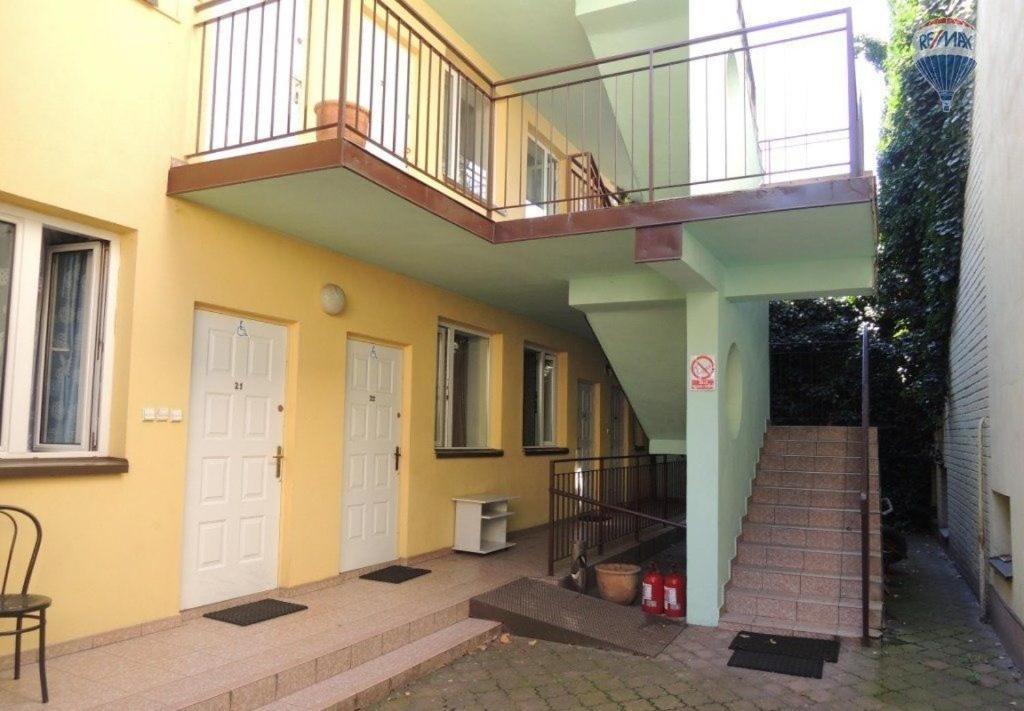 Hostel Malva Łomianki Exteriör bild